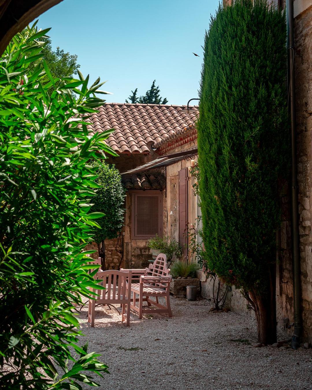 Hotel Mas des Comtes de Provence Tarascón Exterior foto
